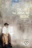 Chlapec na dřevěné bedně - cena, srovnání