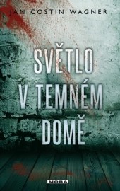 Světlo v temném domě