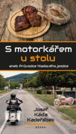 S motorkářem u stolu