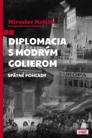 Diplomacia s modrým golierom