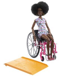 Mattel Barbie Modelka na invalidnom vozíku v overale so srdiečkami