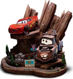 Iron Studios Cars - Lightning McQueen and Tow Mater - Deluxe Art Scale 1/10